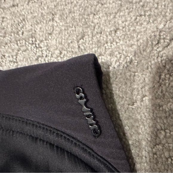 SKIMS No show molded Balconette Underwire Bra - Onyx (black) - 40D - Picture 4 of 6